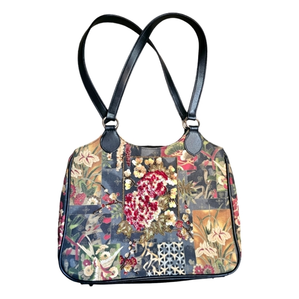 Prezzo floral bag with sequins and beading emblishments.